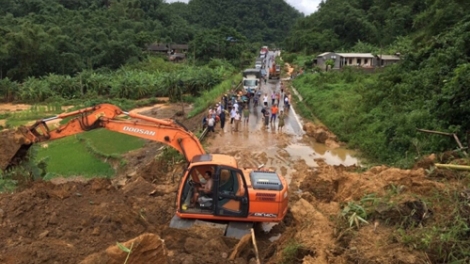Mưa lũ gây nhiều thiệt hại tại các tỉnh vùng núi phía Bắc và dự báo vẫn đang có diễn biến phức tạp (Thời sự trưa 30/6/2017)