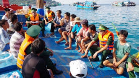 Thiết lập đường dây nóng giữa Việt Nam và các nước giúp bà con yên tâm vươn khơi (9/7/2017)