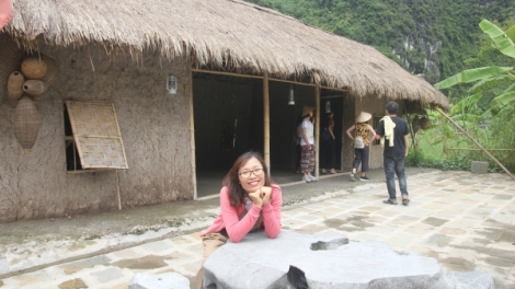 Lê Nguyệt - Cô giáo 8x với ước mơ giúp 100.000 người Việt yêu tiếng Anh (19/7/2017)