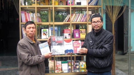 Hành trình đưa tủ sách về nông thôn cho trẻ em (21/7/2017)