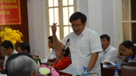 Ông Đoàn Ngọc Hải, Phó chủ tịch Ủy ban nhân dân Quận 1, thành phố Hồ Chí Minh cam kết, sẽ chấm dứt tình trạng lấn chiếm vỉa hè nếu lãnh đạo thành phố cho ông toàn quyền xử lý, kể cả xử lý cán bộ (Thời sự đêm 4/8/2017)