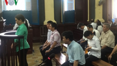 Nỗi đau y đức nhìn từ việc công ty dược VN Pharma chi hoa hồng cho bác sĩ, bệnh viện lên tới 7,5 tỷ đồng để bán thuốc giả chữa ung thư. (23/8/2017)