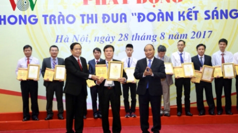 Dự Lễ công bố Sách vàng Sáng tạo Việt Nam, Thủ tướng Nguyễn Xuân Phúc đánh giá hoạt động này góp phần bồi đắp nguồn trí tuệ Việt Nam ngày càng lớn mạnh (Thời sự chiều 28/8/2017)