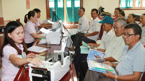Nghệ An huy động nguồn lực, tập trung nguồn vốn chính sách đầu tư để thoát nghèo bền vững (6/9/2017)