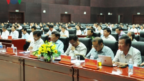Thành phố Đà Nẵng triệu tập cuộc họp chấn chỉnh tinh thần làm việc của cán bộ toàn thành phố (Thời sự trưa 23/9/2017)