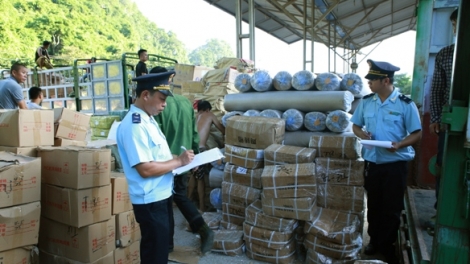 Chống buôn lậu gian lận thương mại dip cuối năm tại cửa khẩu quốc tế Bờ Y, tỉnh Kon Tum  (24/01/2018)