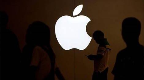 Hàng nghìn người tiêu dùng Việt Nam khởi kiện hãng Apple vì đã cố ý làm giảm hiệu năng của nhiều dòng điện thoại iPhone đời cũ (15/1/2018)