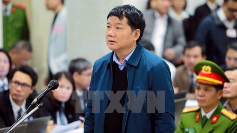 Tòa án Nhân dân Thành phố Hà Nội xét xử sơ thẩm Đinh La Thăng – nguyên Chủ tịch Hội đồng thành viên Tập đoàn Dầu khí Việt Nam và 21 đồng phạm trong vụ án tham nhũng – kinh tế xảy ra tại Tổng Cty CP Xây lắp Dầu khí Việt Nam (Thời sự trưa 8/1/2018)