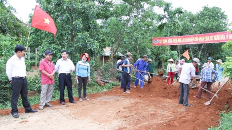 Phát huy vai trò của cấp ủy Đảng trong xây dựng nông thôn mới (13/10/2018)