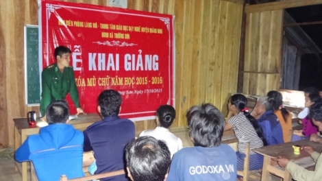 Người thầy giáo đã có nhiều đóng góp trong công tác xóa mù chữ ở bản Dốc Mây (13/10/2018)