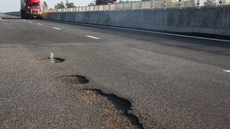 Vai trò giám sát kiểm tra của đơn vị tư vấn cùng cơ quan chức năng trong vụ việc Đường cao tốc Đà Nẵng - Quảng Ngãi vừa đưa vào sử dụng đã bị bong tróc nhiều đoạn (12/10/2018)