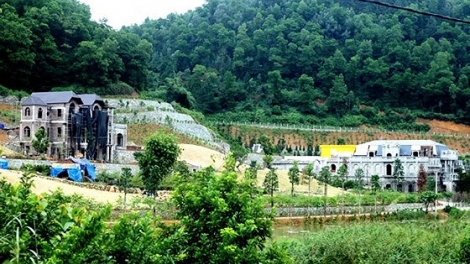 Lãnh đạo TP Hà Nội yêu cầu xử lý nghiêm các vi phạm liên quan xâm lấn đất rừng phòng hộ tại Sóc Sơn. Trong tháng 12 phải cưỡng chế 27 công trình vi phạm mới (Thời sự đêm 30/10/2018)