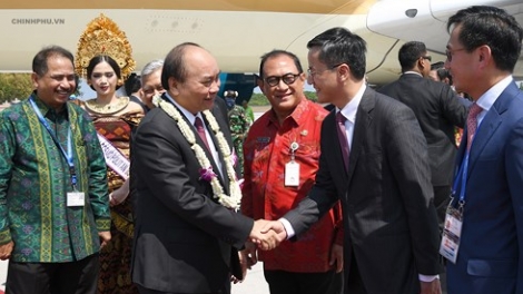 Thủ tướng Nguyễn Xuân Phúc bắt đầu tham dự Cuộc gặp các nhà Lãnh đạo ASEAN (Thời sự chiều 11/10/2018)