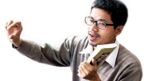 "Người cõng sách" Nguyễn Quang Thạch sẽ dùng sức mạnh của bước chân để lan tỏa nhằm góp phần giúp trẻ em Ấn Độ có sách đọc (6/11/2018)