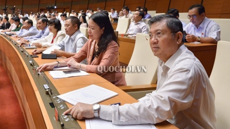 Quốc hội giao Chính phủ tăng lương lên 1,49 triệu đồng từ 1/7/2019 (Thời sự chiều 9/11/2018)