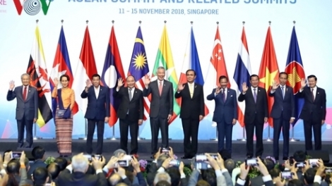 Thủ tướng Nguyễn Xuân Phúc kết thúc tốt đẹp chuyến tham dự Hội nghị Cấp cao ASEAN lần thứ 33 và các hội nghị cấp cao liên quan (Thời sự chiều 16/11/2018)