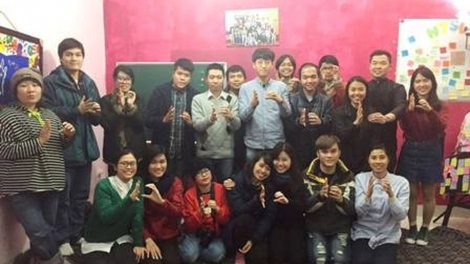 Giáng sinh của người điếc và những văn hóa chưa từng biết đến của họ (23/12/2018)