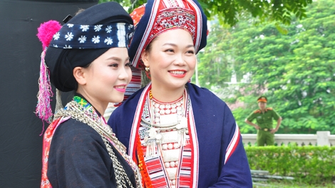 Người phụ nữ Dao miệt mài gìn giữ bản sắc văn hoá dân tộc (8/12/2018)