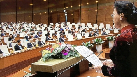 Năm 2018 là năm Quốc hội khóa 14 phát huy tích cực tinh thần đổi mới, đặc biệt ghi dấu ấn trong hoạt động chất vấn, được cử tri và đại biểu quốc hội đánh giá cao (Thời sự chiều 30/12/2018)