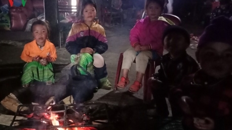 Các tỉnh miền Bắc nhiệt độ thấp 8 - 11 độ C; vùng núi cao dưới 3 độ C có khả năng xảy ra mưa tuyết, băng giá (Thời sự chiều 29/12/2018)