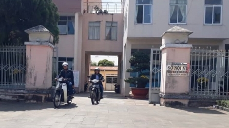 Hàng loạt cán bộ Gia Lai bỏ cơ quan để trốn nợ: Chỉ là hiện tượng cá biệt hay thực trạng đáng lo ngại? (26/2/2018)