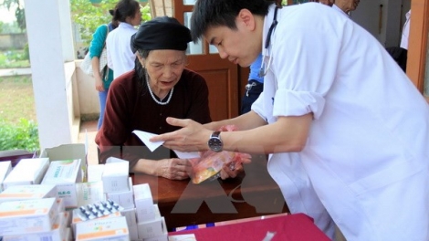 Tiếp tục đưa bác sỹ trẻ tình nguyện về các huyện nghèo  (27/02/2018)