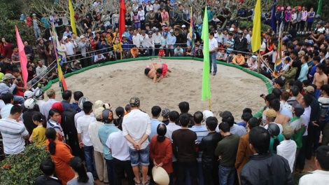 Gìn giữ bản sắc lễ hội ở Thừa Thiên Huế  (04/03/2018)