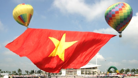Mở rộng dân chủ, siết chặt kỷ cương (27/3/2018)