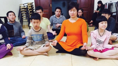 Nghệ sĩ viola Nguyệt Thu với ước nguyện mang bình minh đến trẻ tự kỷ. (07/3/2018)