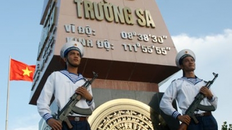 Bài 3 loạt bài “Kê cao Tổ quốc - Trách nhiệm và tình cảm của những người lính thợ với Trường Sa”  (28/3/2018)