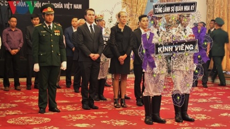 Hàng chục đoàn quốc tế tiếp tục đến viếng nguyên Thủ tướng Phan Văn Khải tại Hội trường Thống Nhất, thành phố Hồ Chí Minh và Trung tâm Hội nghị quốc tế, Hà Nội (Thời sự chiều 21/3/2018)