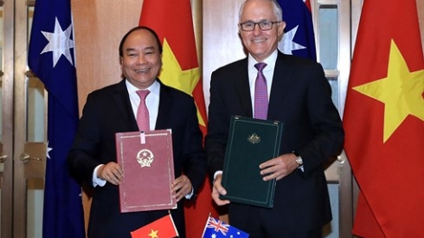 Thủ tướng Nguyễn Xuân Phúc và Thủ tướng Australia Malcolm Turnbull ký Tuyên bố chung về thiết lập quan hệ Đối tác Chiến lược giữa hai nước (Thời sự chiều 15/3/2018)