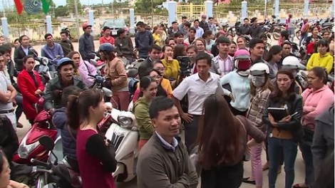 Quan ký bừa, giáo viên điêu đứng (12/3/2018)