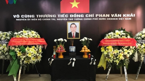 Đại sứ quán Việt Nam tại nhiều nước trên thế giới tổ chức lễ viếng Nguyên Thủ tướng Chính Phủ Phan Văn Khải    (Thời sự chiều 20/3/2018)