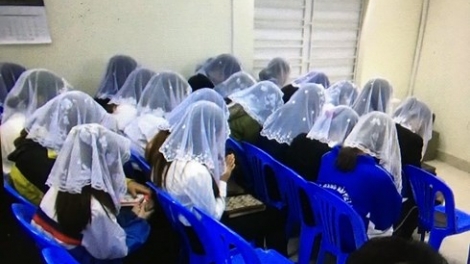 - Vì sao tổ chức tự xưng “Hội Thánh Đức Chúa Trời” với biểu hiện lừa đảo, tuyên truyền mê tín dị đoan, hành hạ cơ thể, đọa đày tinh thần… lại có thể lôi kéo không ít người tham gia? (18/4/2018)