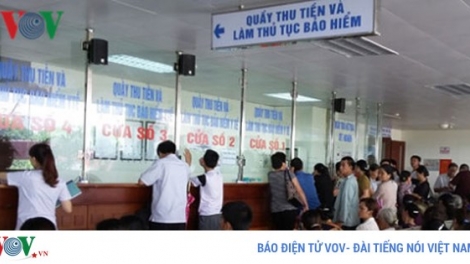 Bảo hiểm Xã hội Việt Nam tiếp tục phát hiện nhiều dấu hiệu bất thường trong việc chi trả quỹ bảo hiểm y tế tại các cơ sở y tế (Thời sự sáng 28/4/2018)