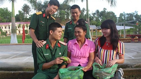 Hậu phương và người chiến sỹ (21/4/2018)