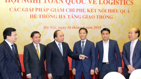Thủ tướng Nguyễn Xuân Phúc cho rằng chi phí Logistic lớn đang cản trở giảm tính cạnh tranh và nhấn chìm con tàu kinh doanh (Thời sự trưa 16/4/2018)