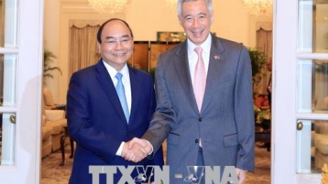 Thủ tướng Nguyễn Xuân Phúc dự Diễn đàn doanh nghiệp Việt Nam - Singapore (Thời sự trưa 26/4/2018)