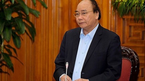 Thủ tướng Nguyễn Xuân Phúc yêu cầu từ nay trở đi, tất cả các bộ, ngành và địa phương không được phép bán quyền sử dụng đất theo kiểu giao, thương lượng và chỉ định mà phải bán theo giá thị trường bằng hình thức đấu giá công khai, minh bạch (Thời sự chiều 20/4/2018)