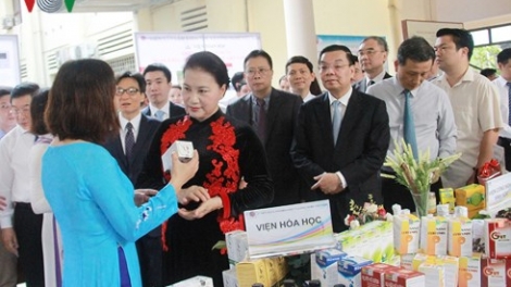 Lực đẩy cho nghiên cứu cơ bản ở Việt Nam (18/5/2018)