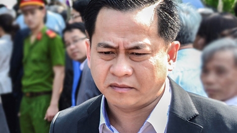 Bị can Phan Văn Anh Vũ đối mặt với khung hình án chung thân trong vụ án "cố ý làm trái" và lạm dụng tín nhiệm chiếm đoạt tài sản xảy ra tại Ngân hàng TMCP Đông Á (Thời sự trưa 18/6/2018)