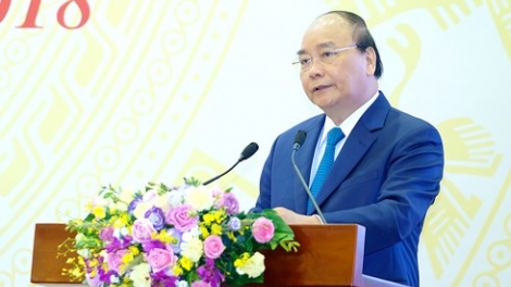 Thủ tướng Chính phủ Nguyễn Xuân Phúc nhấn mạnh: Tăng trưởng là mục tiêu bao trùm để chúng ta giải quyết việc làm, tăng thu ngân sách, giảm nợ công (Thời sự trưa 2/7/2018)
