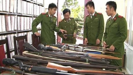 Tăng cường phòng, chống tội phạm sử dụng vũ khí vật liệu nổ và công cụ hỗ trợ gây án (8/8/2018)