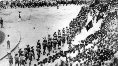 Thắng lợi vĩ đại của Cách mạng Tháng tám năm 1945 đã thể hiện sức mạnh của lòng dân về bài học đại đoàn kết. Thực tế đã chỉ ra rằng ở đâu chính quyền, cán bộ xa dân, không lấy dân làm trọng, ở đó tất nảy sinh mất đoàn kết khiến dân mất lòng tin vào chính quyền (Thời sự trưa 19/8/2018)