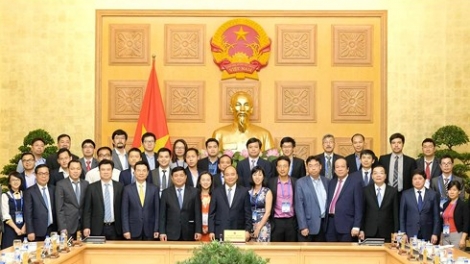 Thủ tướng Nguyễn Xuân Phúc gặp mặt hơn 100 người Việt tài năng ở nước ngoài (Thời sự chiều 19/8/2018)