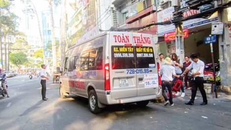 Cần quyết liệt với bến cóc, xe dù (9/8/2018)