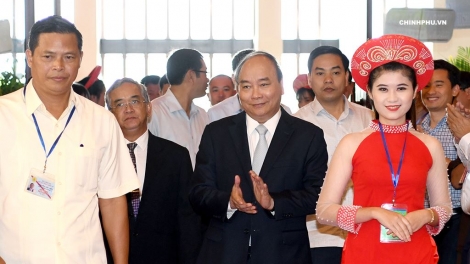 Thủ tướng Nguyễn Xuân Phúc dự Hội nghị đầu tư phát triển sâm Ngọc Linh Kon Tum và các dược liệu (Thời sự trưa 6/9/2018)
