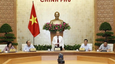 Tại Hội nghị trực tuyến toàn quốc về nâng cao chất lượng giải quyết thủ tục hành chính, Chính phủ yêu cầu thực hiện nghiêm việc xin lỗi cá nhân, tổ chức khi các cơ quan chức năng và cán bộ chậm giải quyết thủ tục hành chính (Thời sự chiều 11/9/2018)