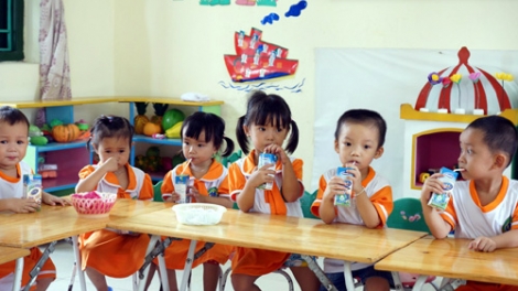 Sữa học đường và những băn khoăn, lo lắng của phụ huynh học sinh (21/9/2018)